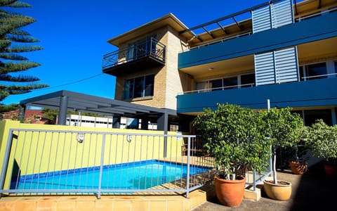 Garden, Swimming pool, Swimming pool