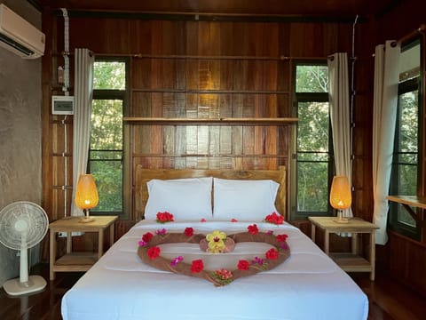 Koh Jum Serenity Resort House in Krabi Changwat