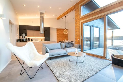 Patio, Patio, TV and multimedia, Living room, Beach, River view, River view