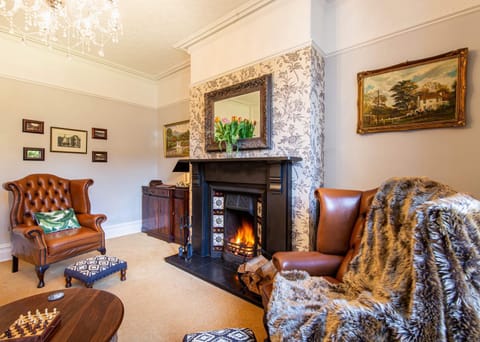 Communal lounge/ TV room, Living room, Lounge or bar, Seating area, flat iron, Internal: Not applicable to any particular room