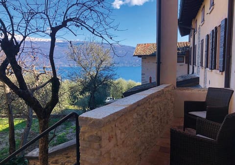 Balcony/Terrace, Lake view