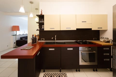 Kitchen or kitchenette, Dining area, pet friendly, stove