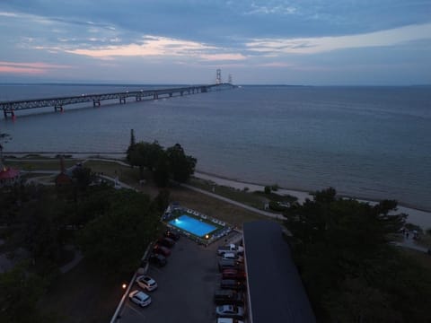 Nearby landmark, Natural landscape, Lake view, Location