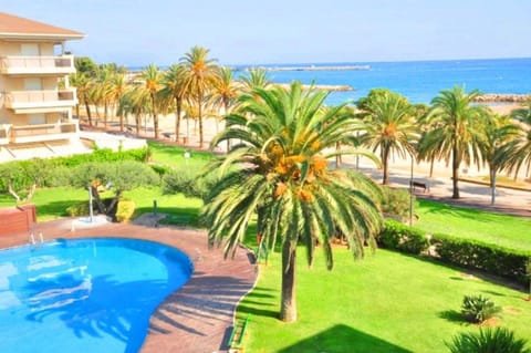 Garden, Garden, Beach, Beach, Swimming pool, Swimming pool