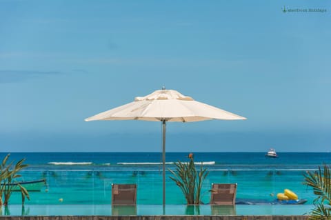 Beach, On site, Sea view, Swimming pool