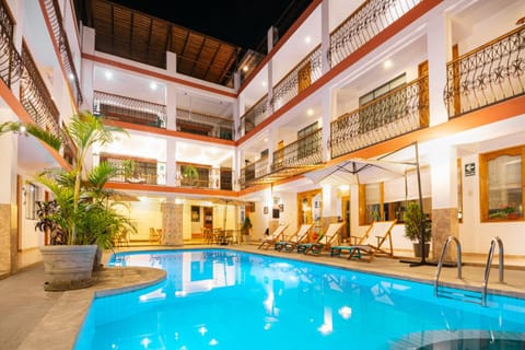 Swimming pool