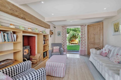 Living room, fireplace