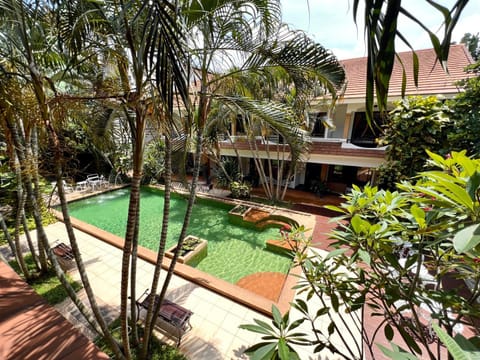 Property building, Swimming pool