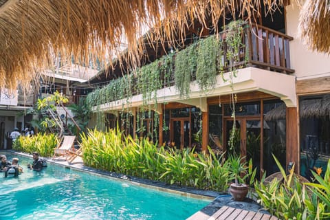 Property building, Day, Natural landscape, Garden, Garden, Garden view, Pool view, Swimming pool, Swimming pool, sunbed