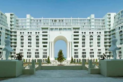 Property building, Facade/entrance