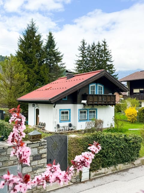 Property building, Spring, Garden