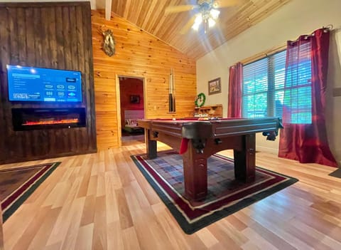 Dancing Bear House in Pigeon Forge