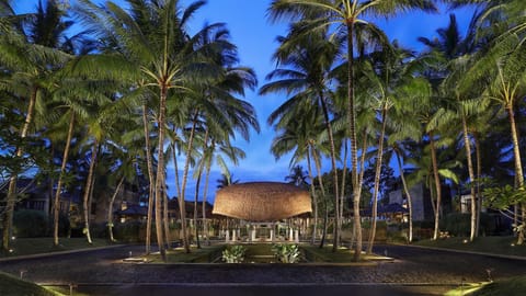 Facade/entrance, Garden, Lobby or reception