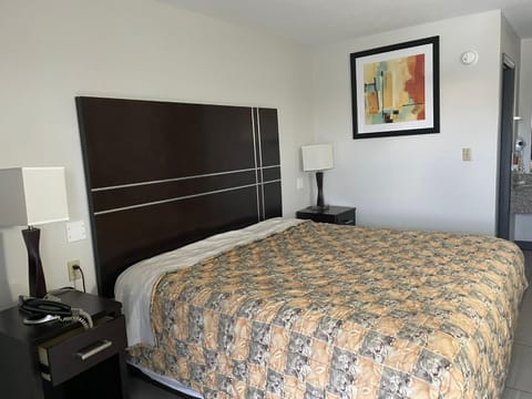 Deerfield Inn Motel in Xenia