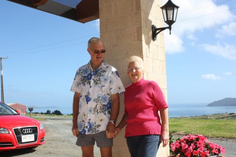 High Ridge House Apartment in Northland