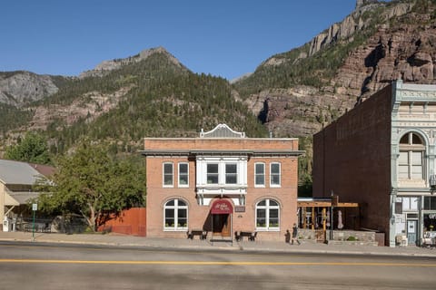 Property building, Facade/entrance