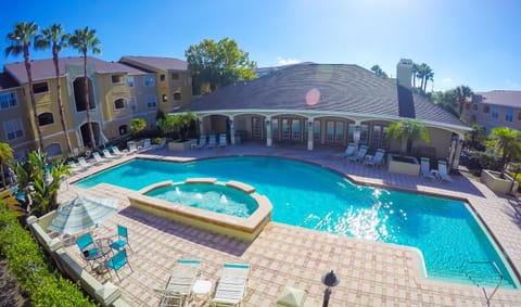 Shower, Toilet, BBQ facilities, Fitness centre/facilities, Seating area, Swimming pool