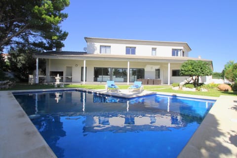 Facade/entrance, Garden, Balcony/Terrace, Garden view, Pool view, Swimming pool