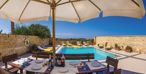 Blueberry Hills Villa in Marsaskala