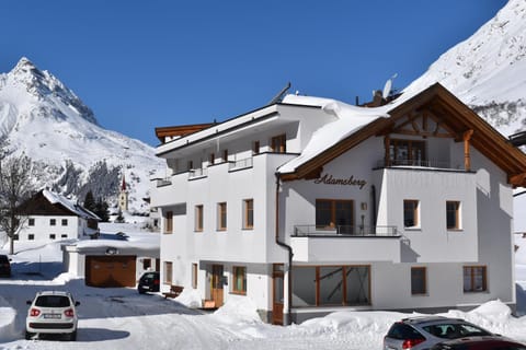 Property building, Winter