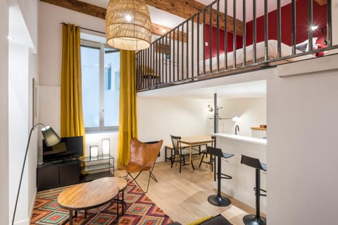 Kitchen or kitchenette, Living room, Dining area