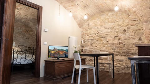 TV and multimedia, Dining area