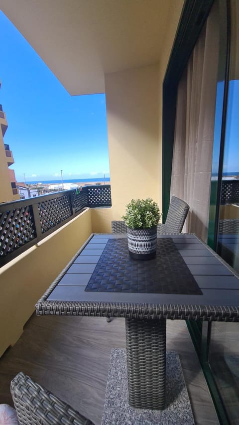 View (from property/room), Balcony/Terrace, Sea view