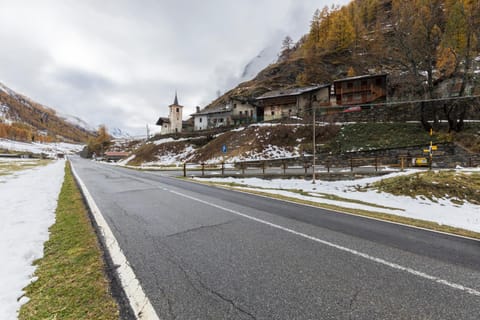 City view, Street view