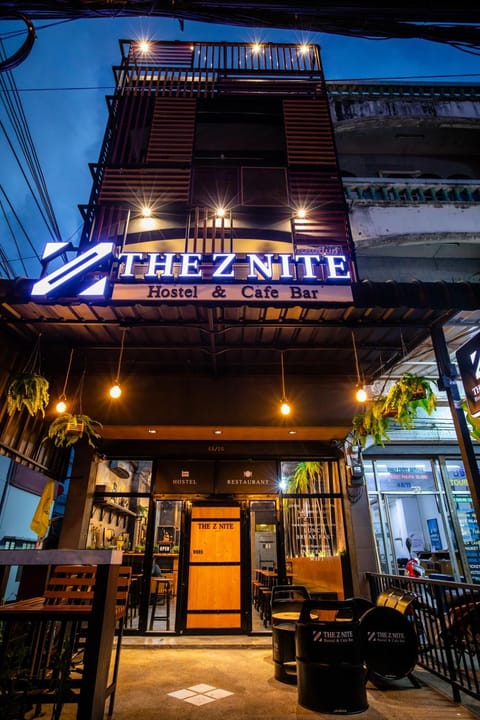 Facade/entrance, Off site, Property logo or sign, Balcony/Terrace