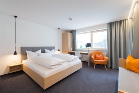 Staff, Photo of the whole room, Decorative detail, Family