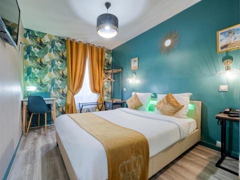 Property building, Bed