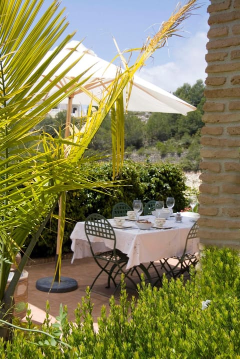 Garden, Dining area