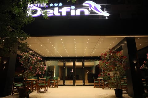 Property building, Facade/entrance, Property logo or sign