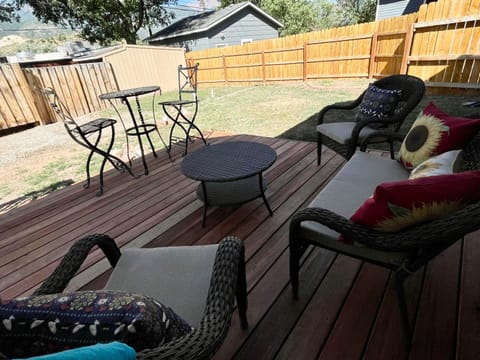 Patio, Seating area