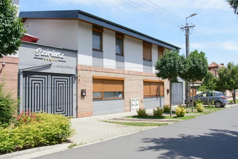 Property building, Location