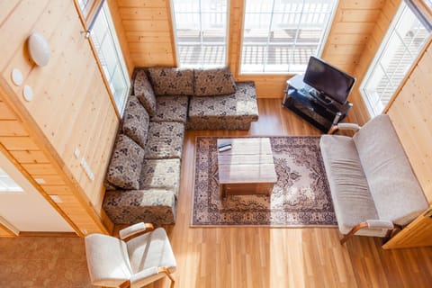 TV and multimedia, Living room, Evening entertainment