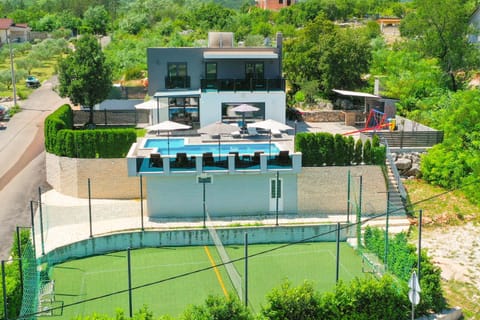 Holiday House Luxury with heated pool - Grubine House in Split-Dalmatia County