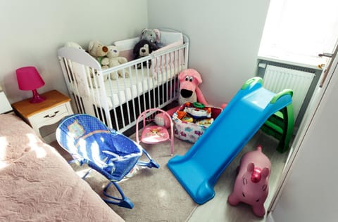 Entertainment, cot