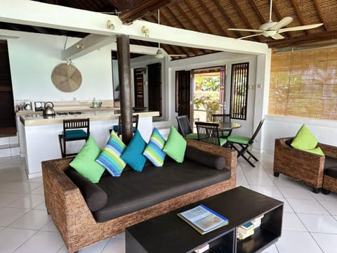 Facade/entrance, Lounge or bar, Dining area, kitchen