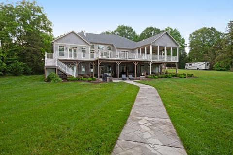 Silver Sands House in Lake Anna
