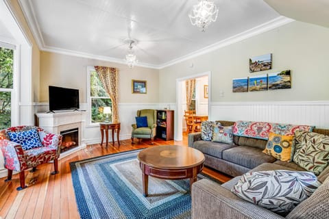 Peaceful Farm Rental in Sequim House in Puget Sound