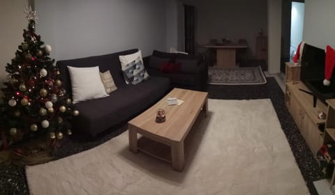 Night, Winter, Library, Library, Living room, Lobby or reception, Lounge or bar, Other, Photo of the whole room, Business facilities, Decorative detail, Decorative detail, Seating area, Dining area, Autumn, On site, Meeting/conference room, Area and facilities, Area and facilities