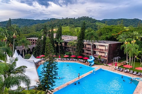 Day, Natural landscape, Pool view, Swimming pool, sunbed
