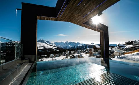 Winter, Mountain view, Swimming pool