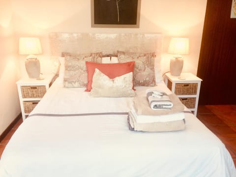 Mountain Peaks Garden guest suite Bed and Breakfast in Cape Town