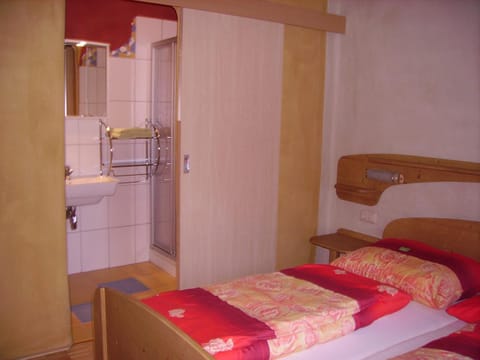 Shower, Photo of the whole room, Bedroom