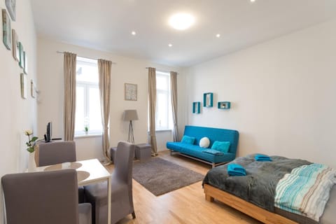 Living room, Photo of the whole room