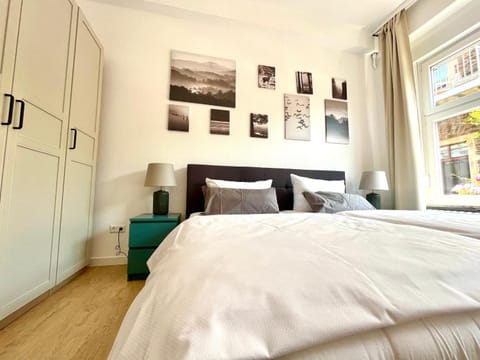 Bed, Bedroom, wardrobe