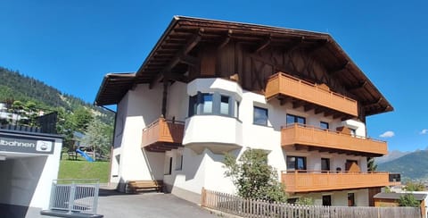 Haus Enzian Apartment in Serfaus