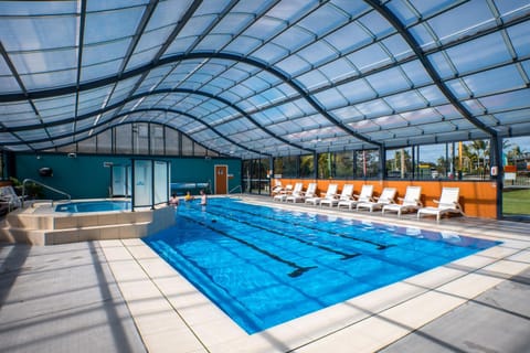 Day, Activities, Winter, Pool view, Area and facilities, Swimming pool, sunbed